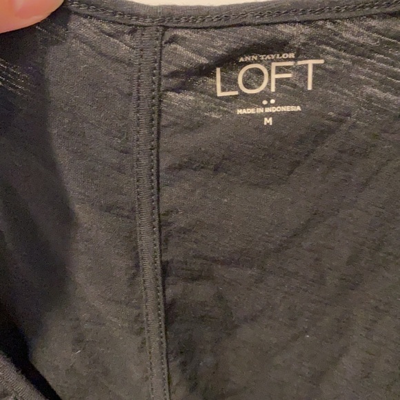 LOFT Black Scoop Neck Fitted Top EUC - Picture 4 of 7